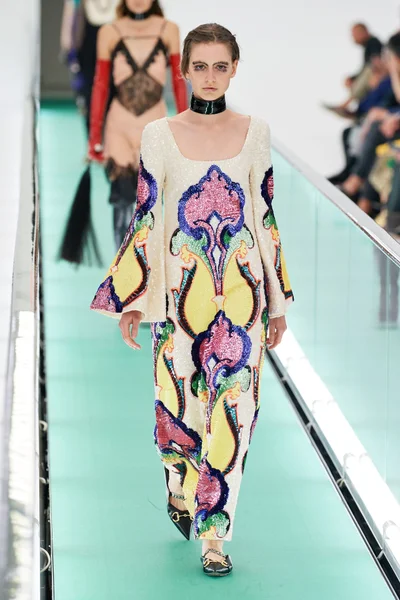 Look 36